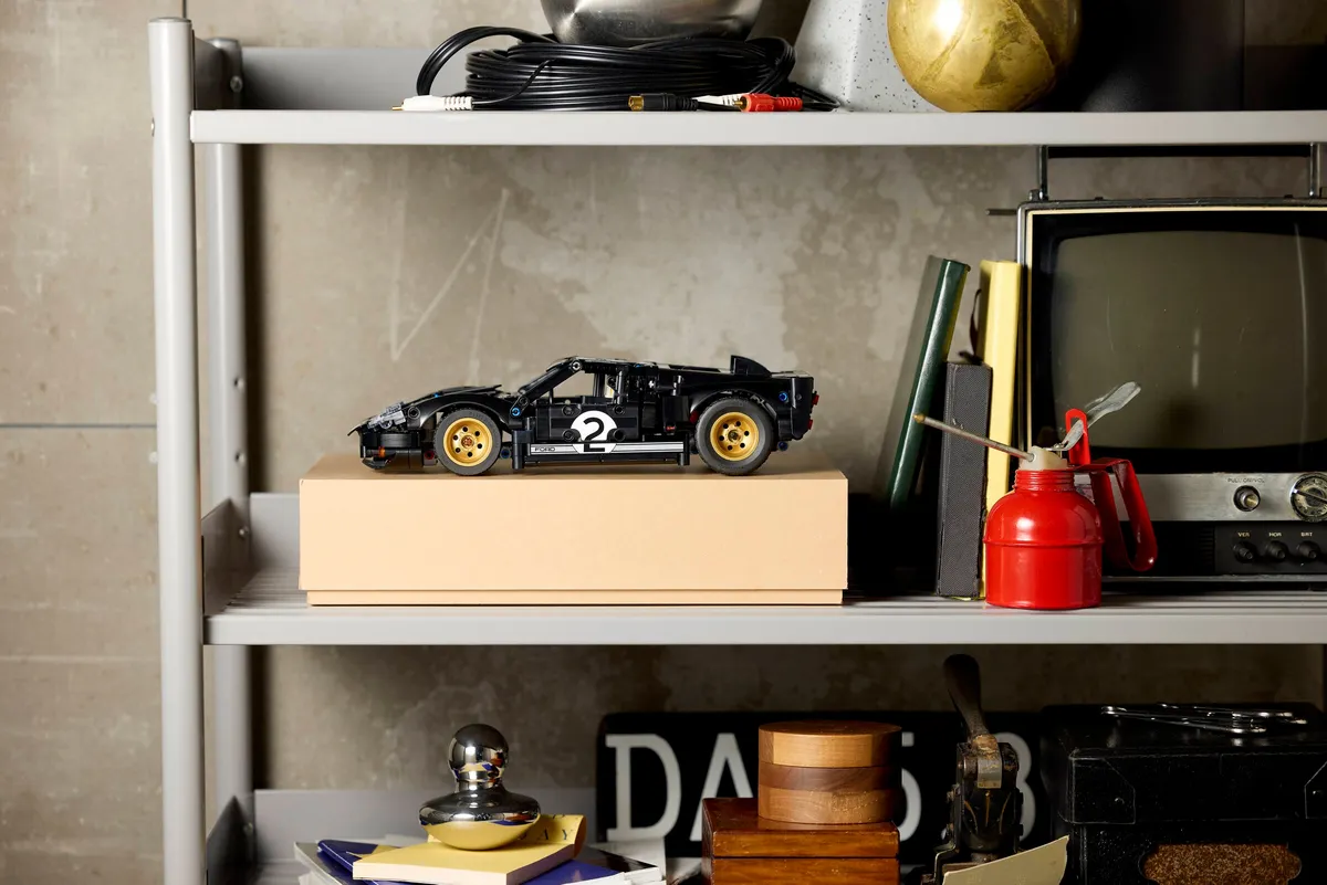 1966 Ford GT40 MKII Race Car - Image 9