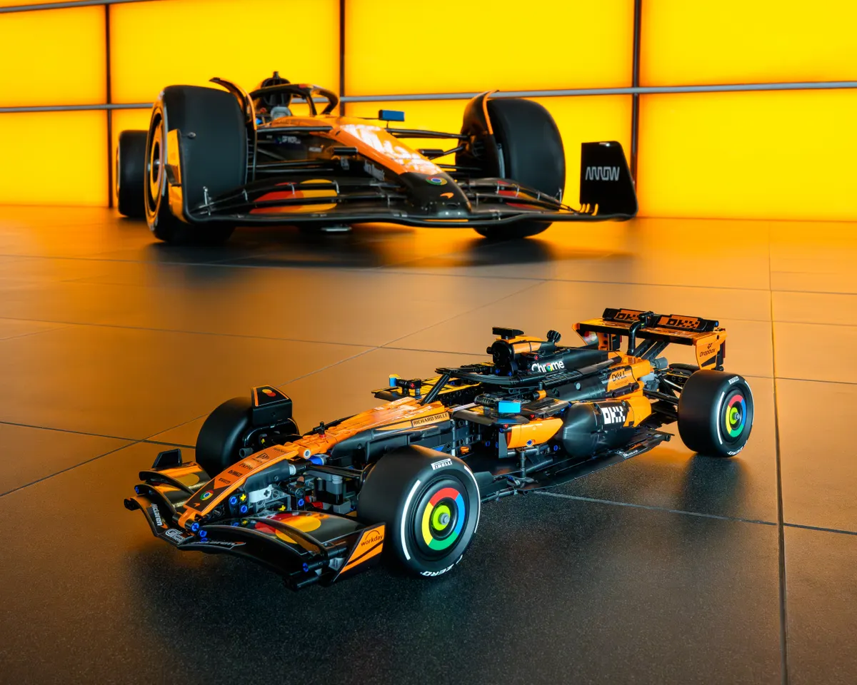 McLaren MCL39 F1® Car - Image 10
