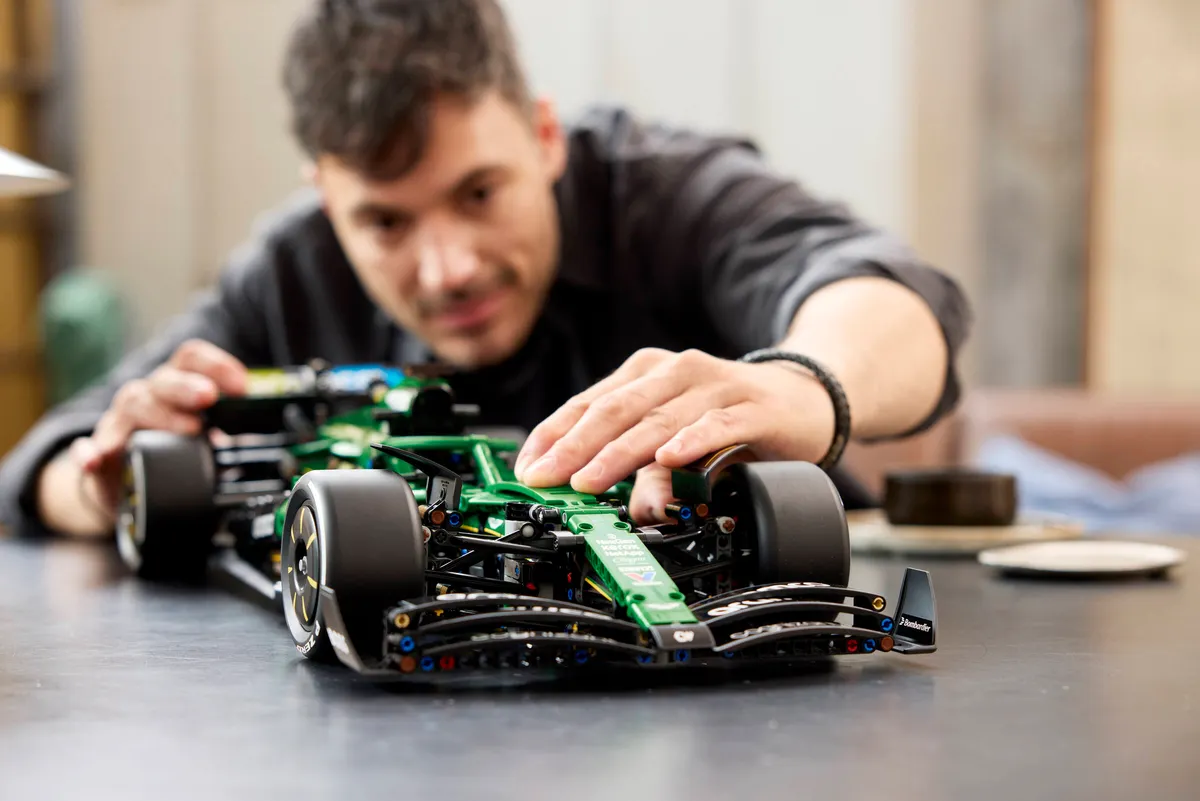Aston Martin Aramco AMR25 F1® Car - Image 16