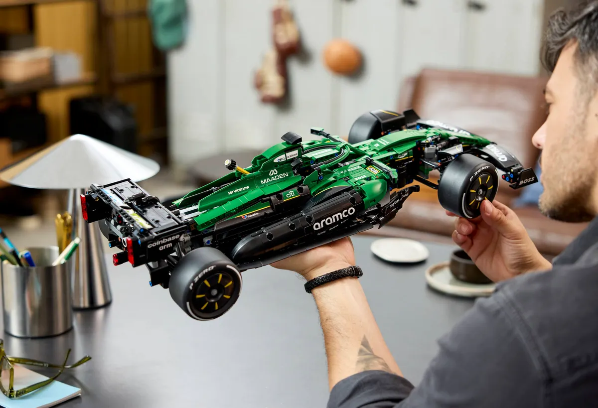 Aston Martin Aramco AMR25 F1® Car - Image 19