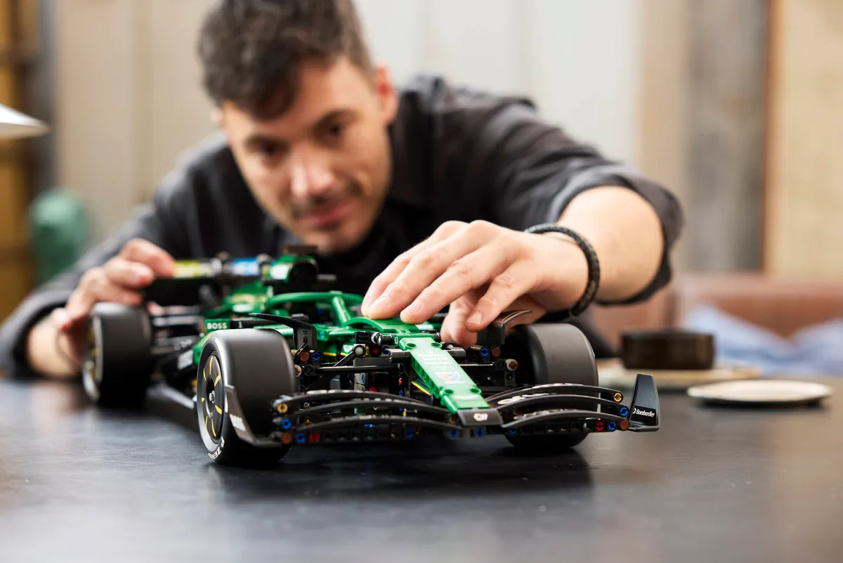 Aston Martin Aramco AMR25 F1® Car - Image 15