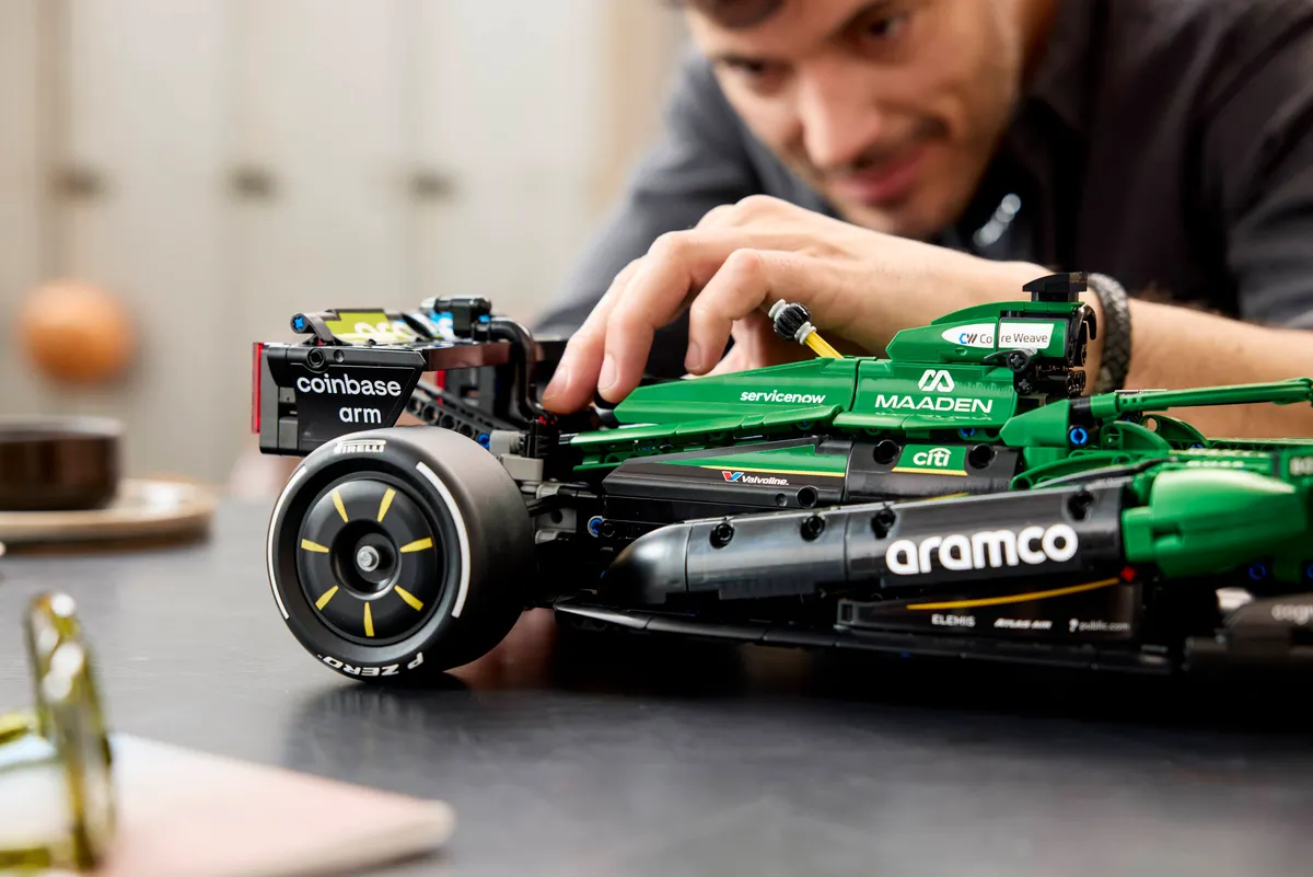 Aston Martin Aramco AMR25 F1® Car - Image 13