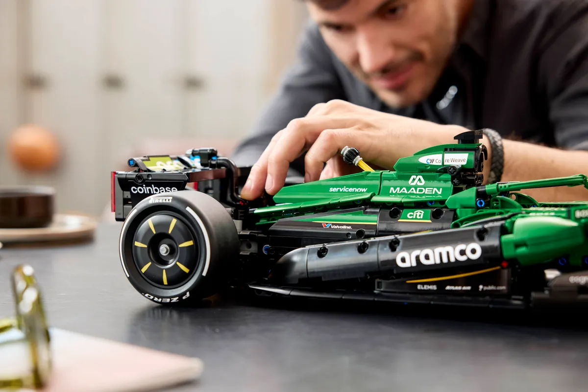 Aston Martin Aramco AMR25 F1® Car - Image 14