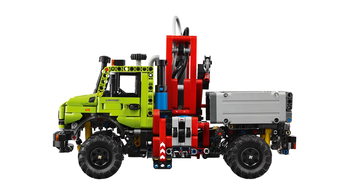 Mercedes-Benz Unimog U 5023 with Crane - Image 4