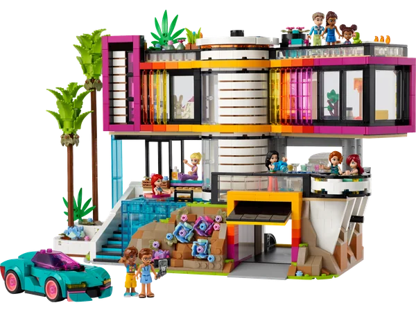 Andrea's Modern Mansion