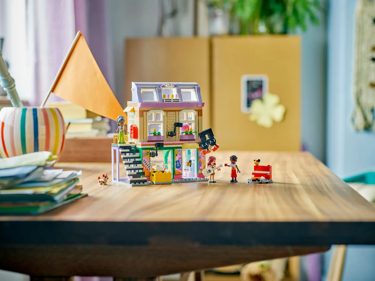 Music Store & Apartment - Image 6