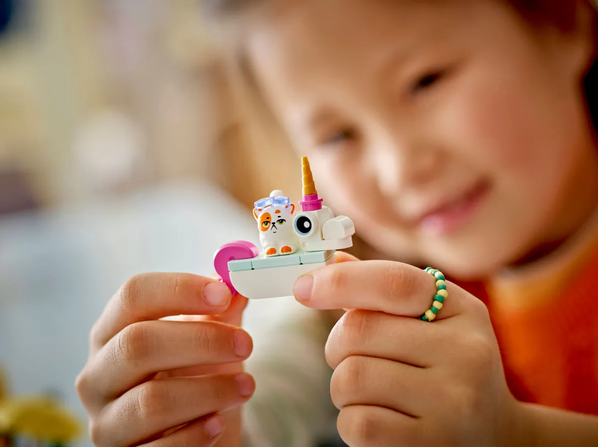 Unicorn & Flamingo Pool Party - Image 5