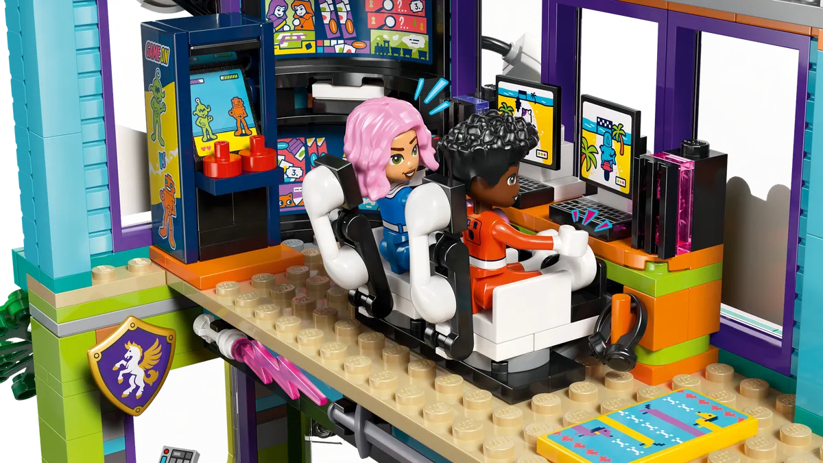 Comic Book and Game Store - Image 9