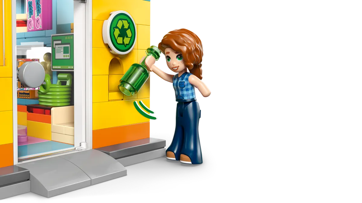 Heartlake City Convenience Store - Image 12