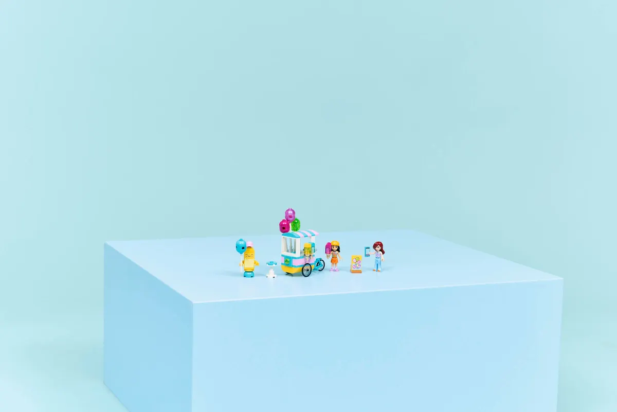 Ice Cream & Balloon Stand - Image 6