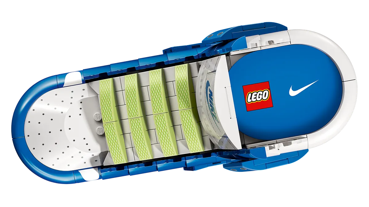 Nike Dunk x LEGO® Set - Image 10