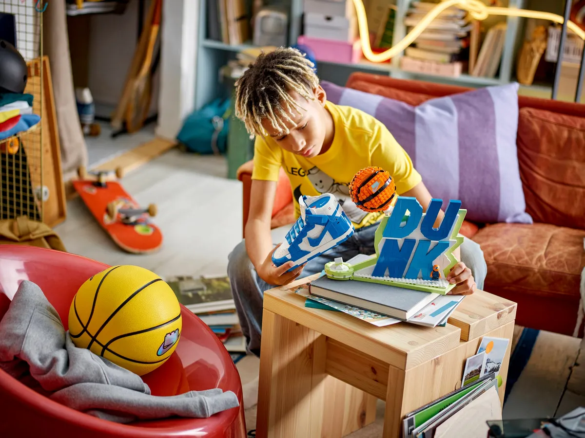 Nike Dunk x LEGO® Set - Image 5