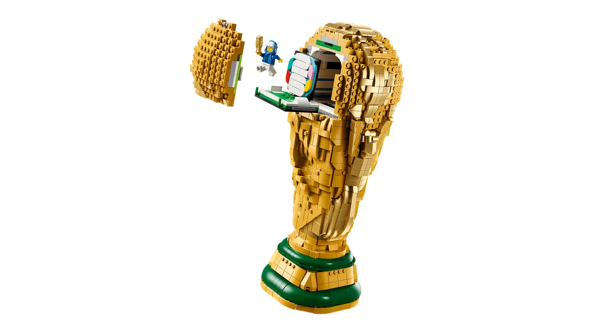 FIFA World Cup™ Official Trophy - Image 5