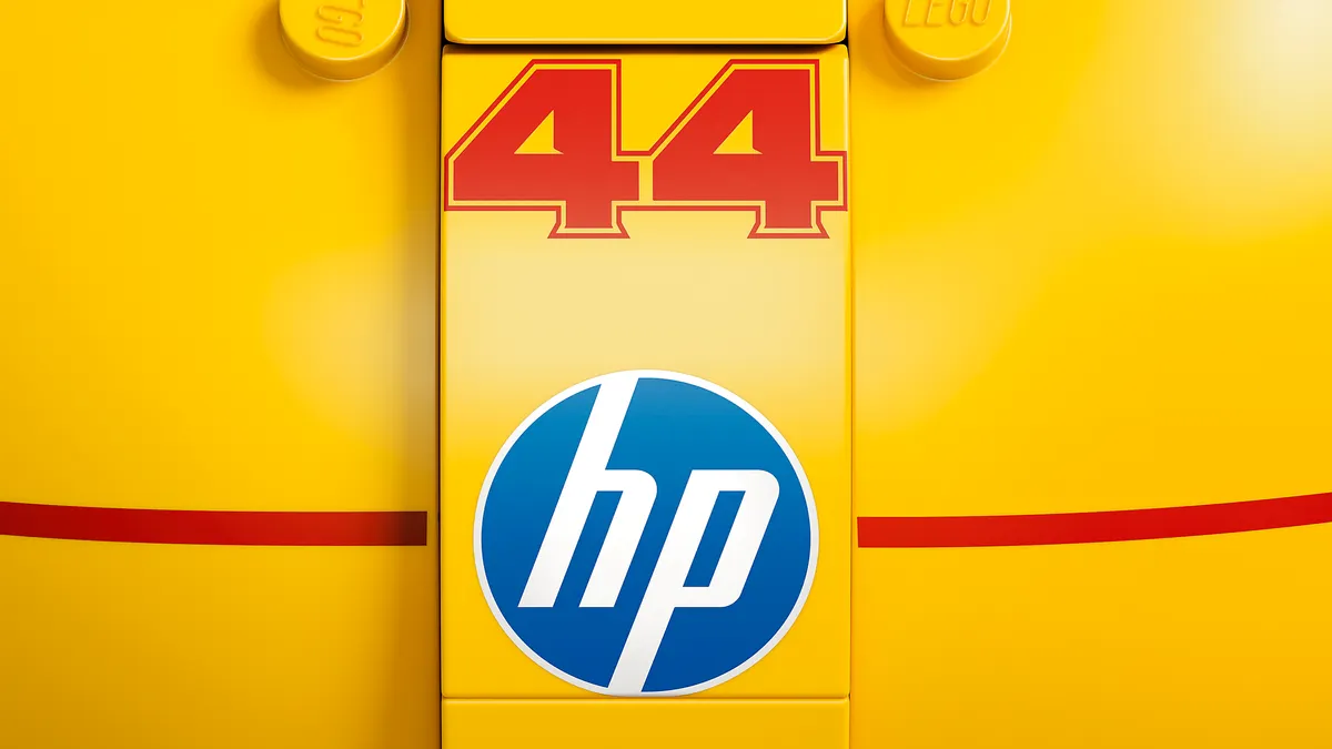 Scuderia Ferrari HP Lewis Hamilton Helmet - Image 8