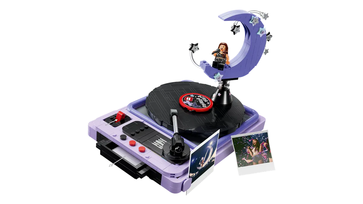 Olivia Rodrigo's Concert Moon - Image 6