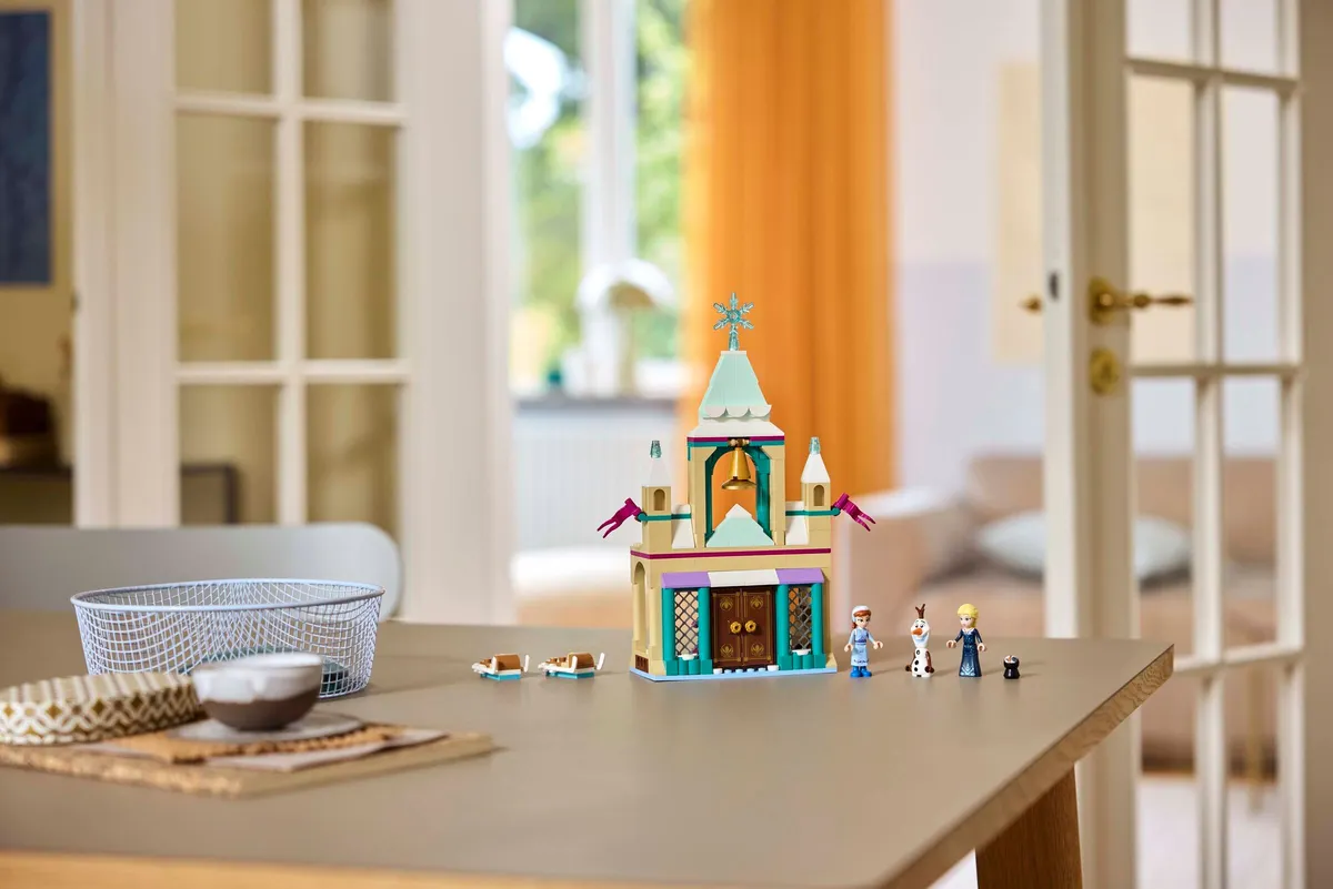 Arendelle Frozen Castle - Image 5