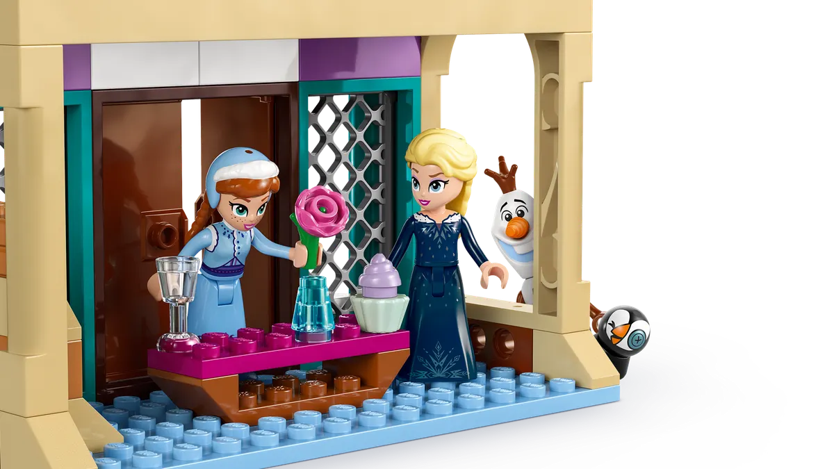 Arendelle Frozen Castle - Image 9