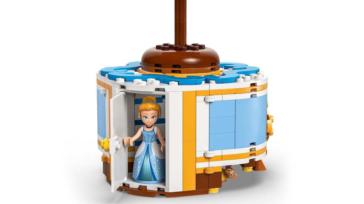 Cinderella's Dress - Image 11