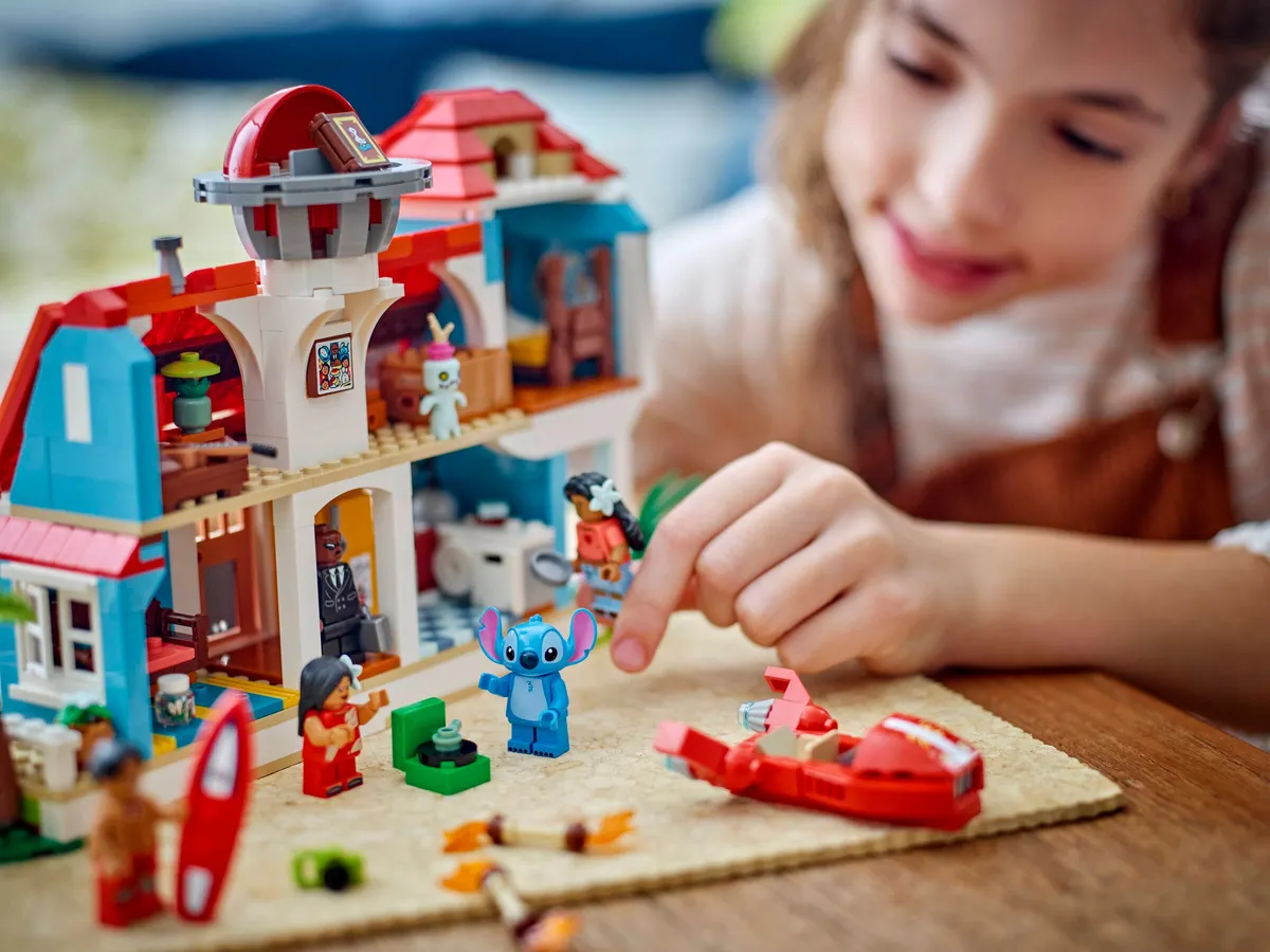 Lilo and Stitch Beach House - Image 3