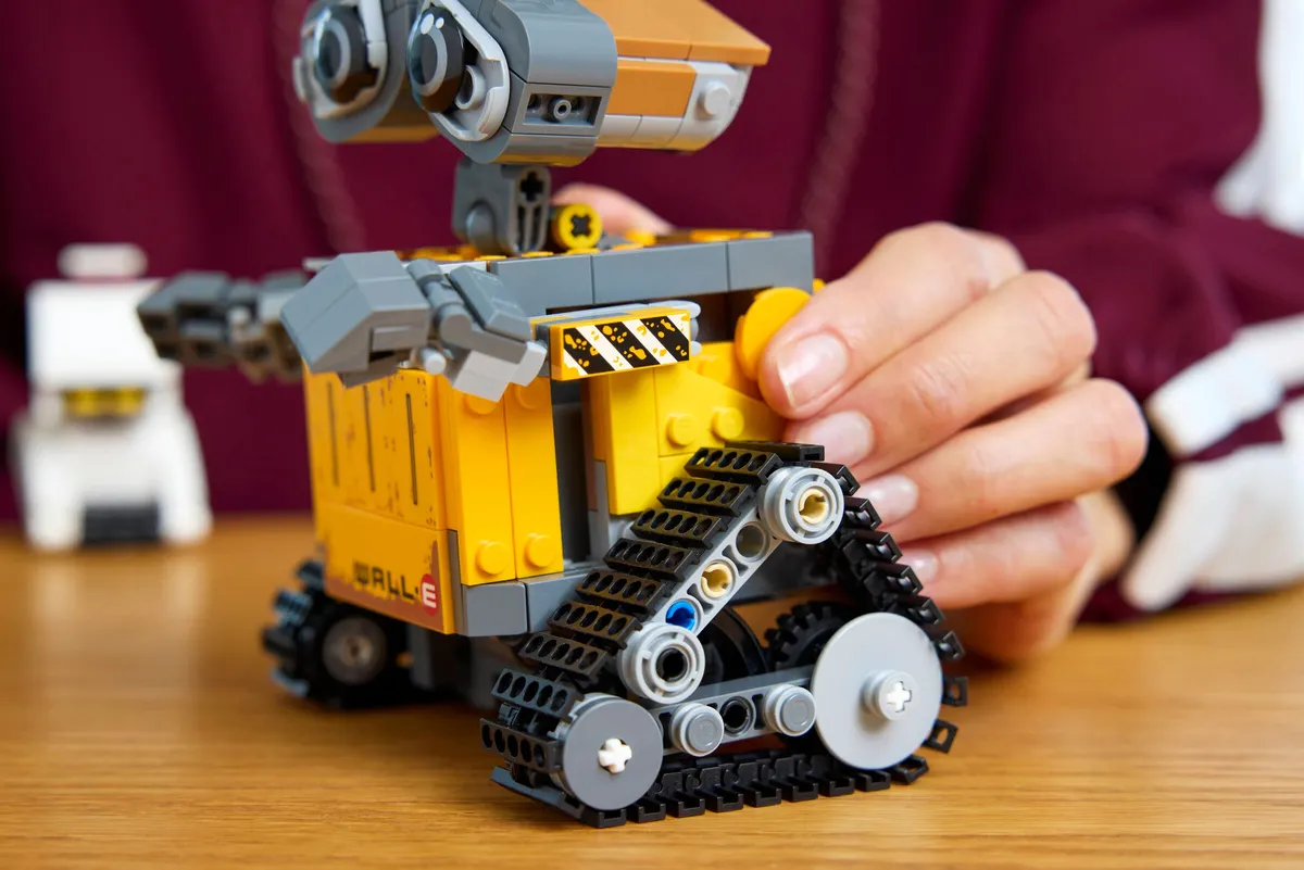 WALL-E and EVE - Image 6