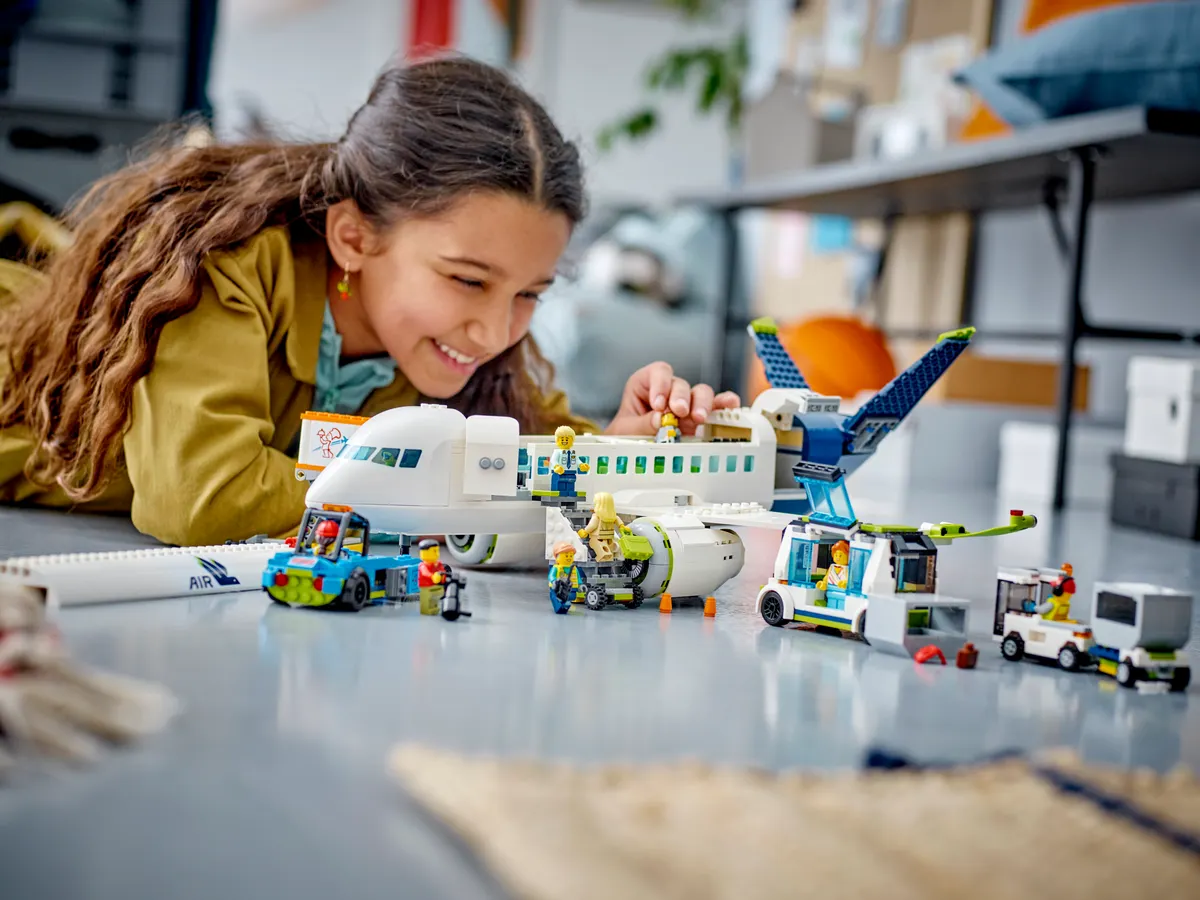 Passenger Airplane - Image 4