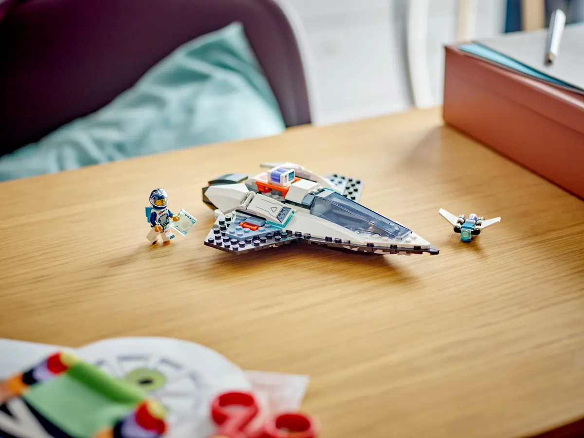 Interstellar Spaceship - Image 9