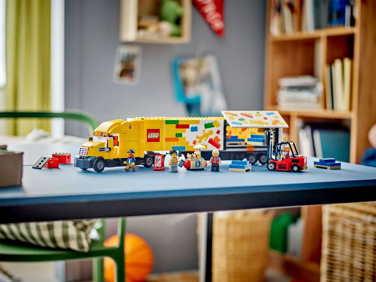 Yellow Delivery Truck - Image 6
