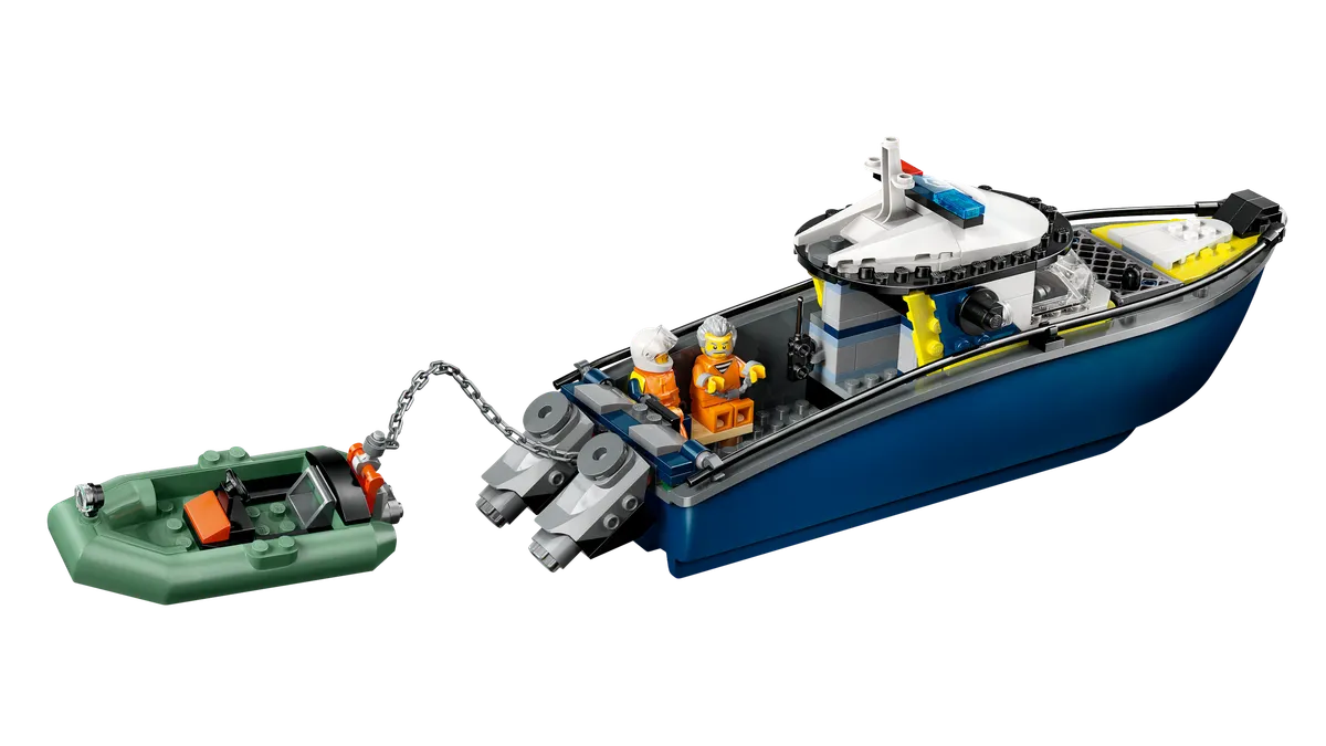 Police Boat Chase - Image 8