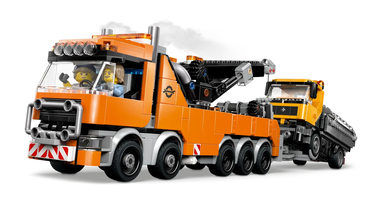 Heavy-Duty Recovery Tow Truck with Crane - Image 9