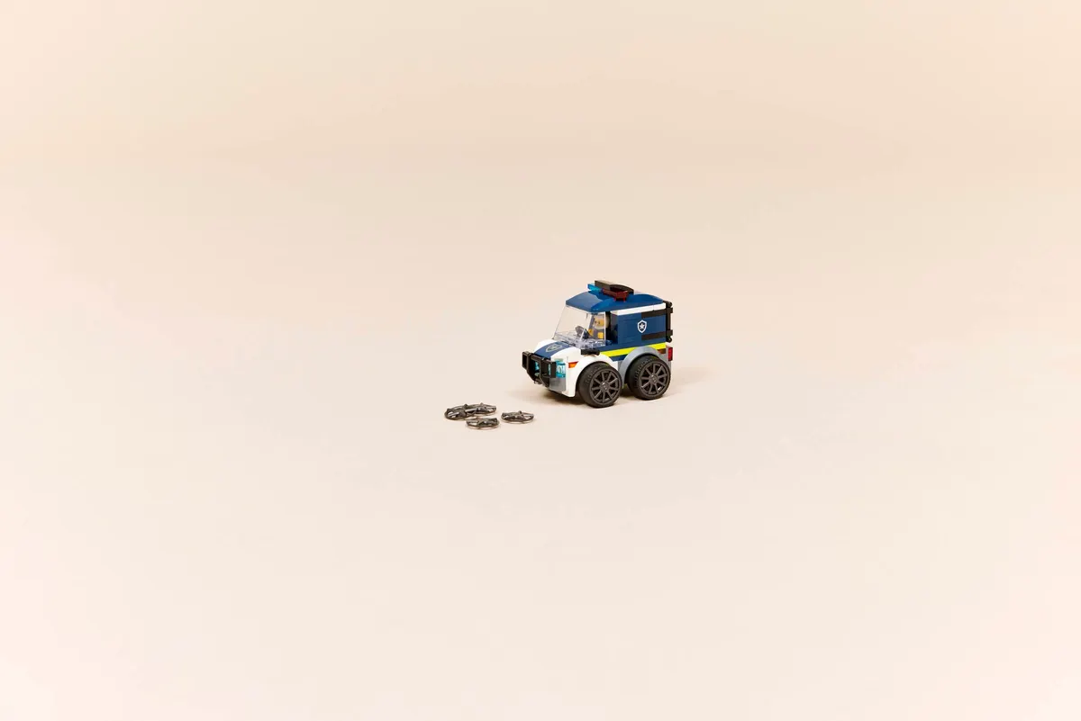Rides – Police Truck - Image 6