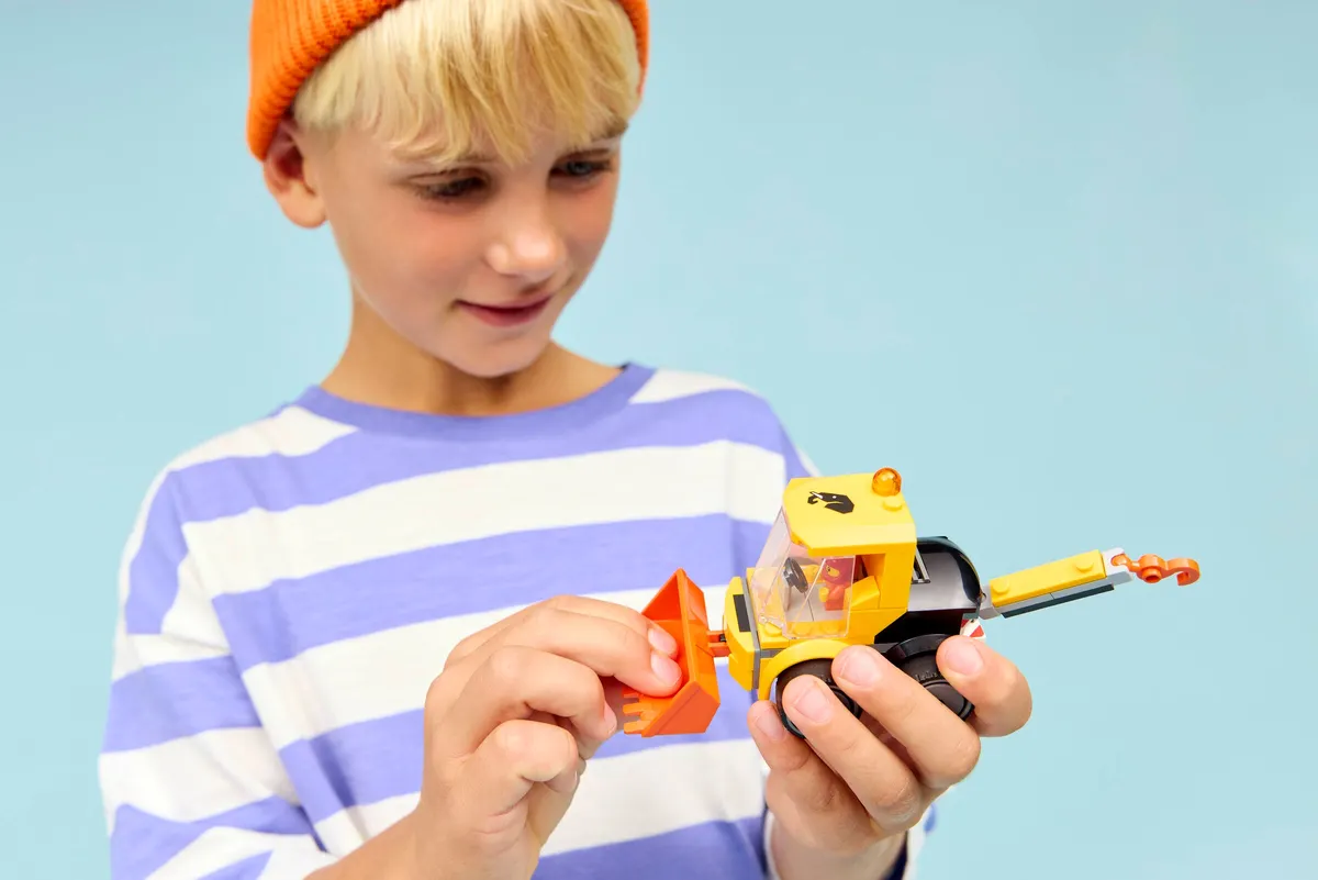 Rides – Construction Loader - Image 4
