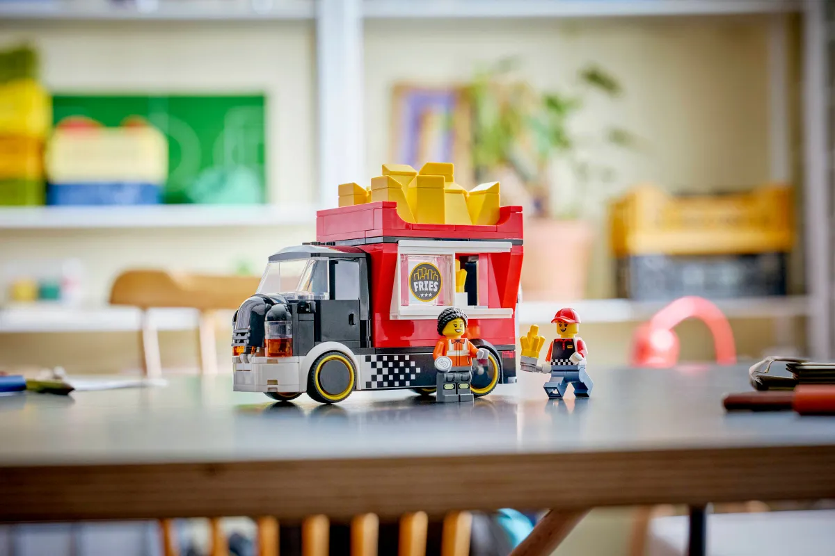 Fries Food Truck - Image 5