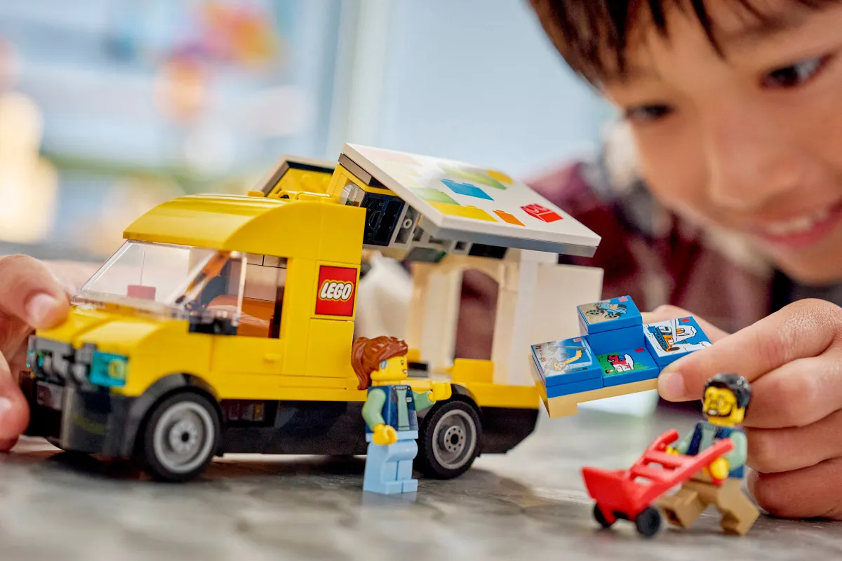 The LEGO® Van - Image 4