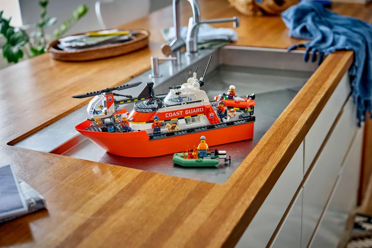 Coast Guard Rescue Boat & Helicopter - Image 6