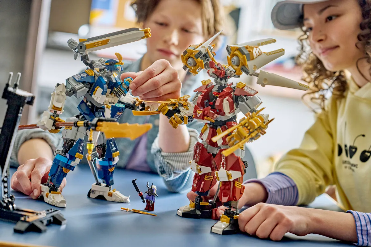 The Twin Titan Mechs - Image 10