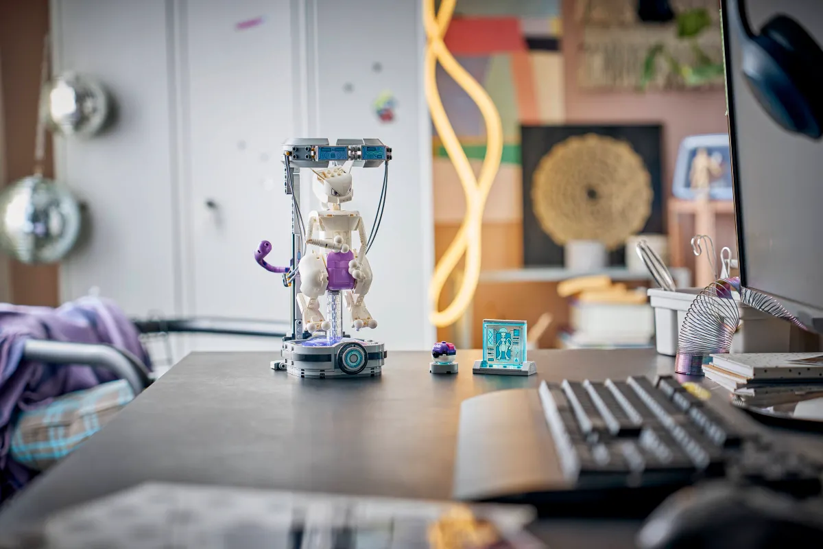 SMART Play™: Mewtwo's Lab Break - Image 17