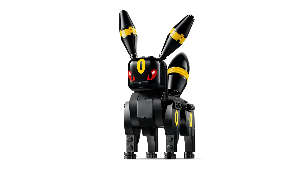 SMART Play™: Umbreon vs. Garchomp Championship Battle - Image 6