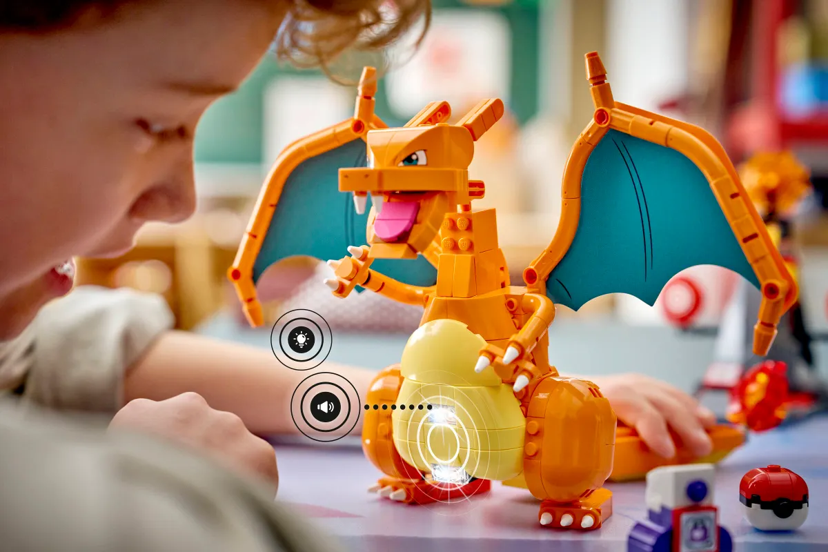 SMART Play™: Charizard vs. Jolteon Ultimate Battle - Image 15
