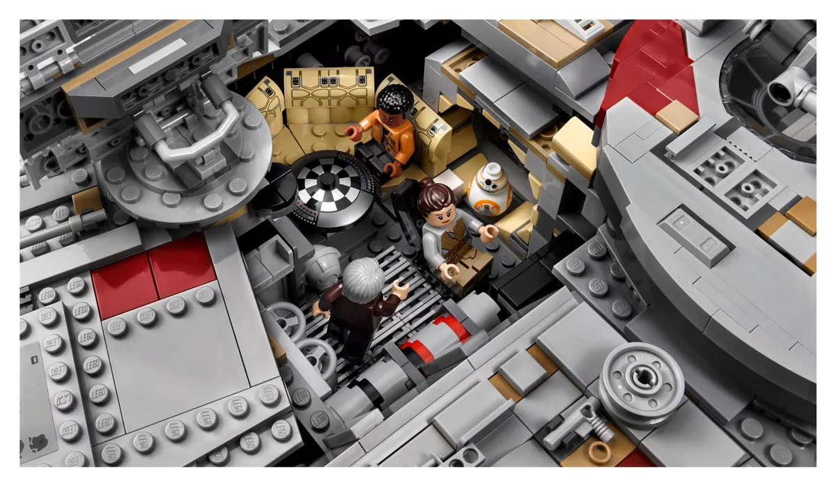 Millennium Falcon™ - Image 13