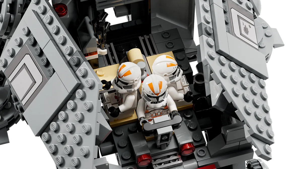AT-TE™ Walker - Image 4