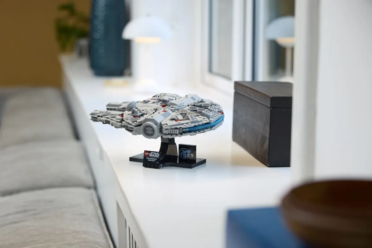 Millennium Falcon™ - Image 8
