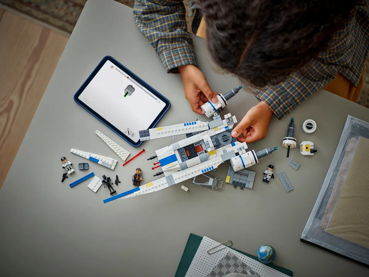 Rebel U-Wing Starfighter™ - Image 3