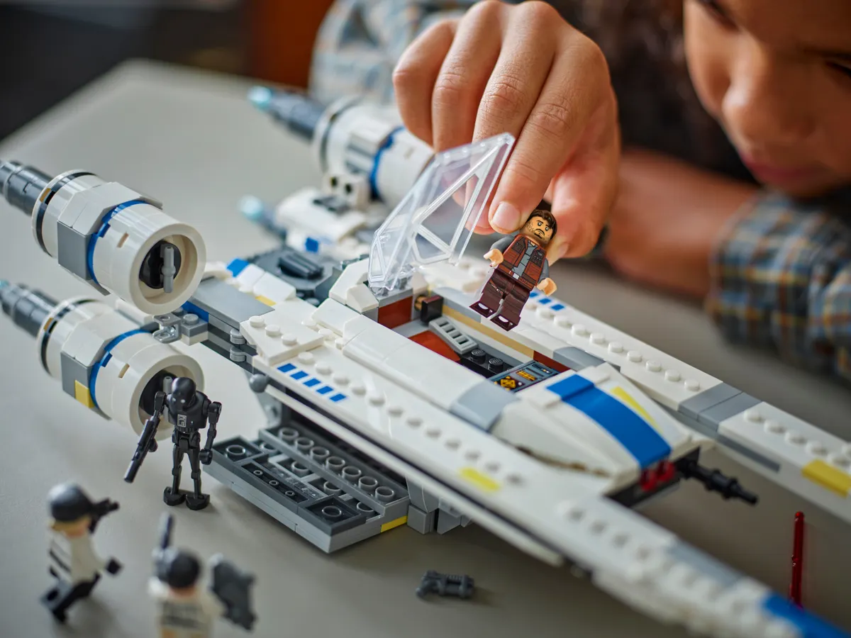 Rebel U-Wing Starfighter™ - Image 4