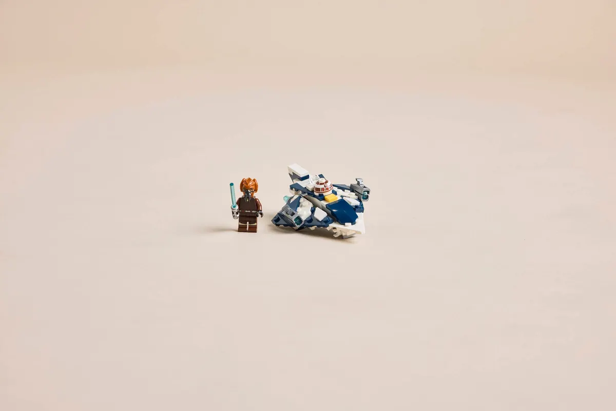 Plo Koon's Jedi Starfighter™ Microfighter - Image 6