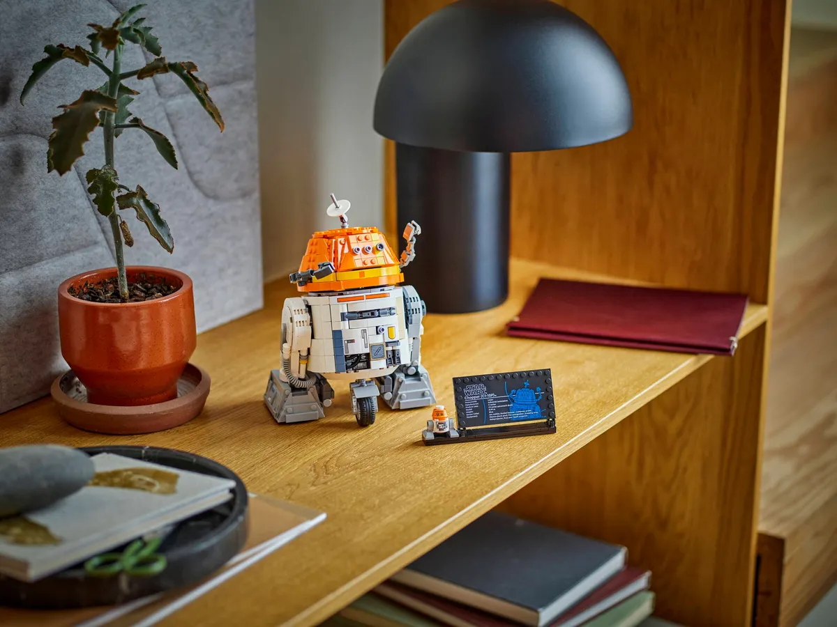 Chopper (C1-10P)™ Astromech Droid - Image 6