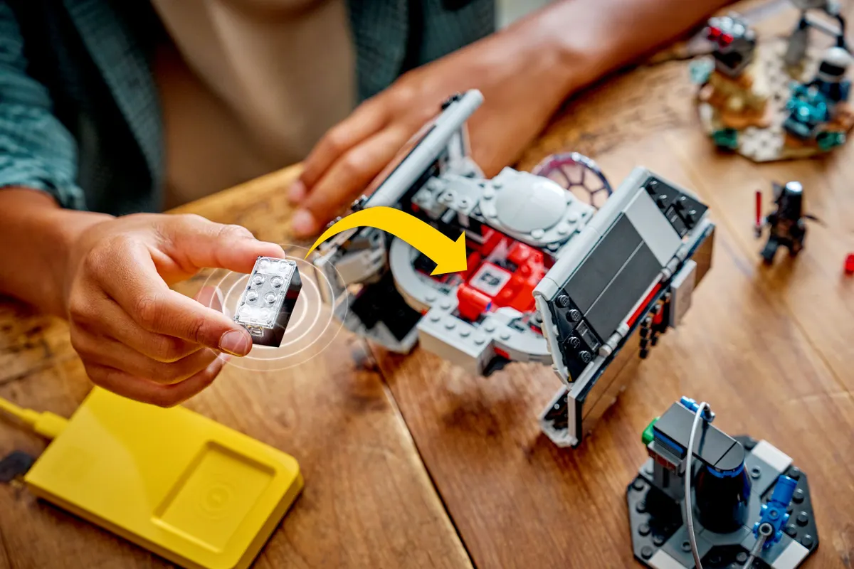 SMART Play™: Darth Vader's TIE Fighter™ - Image 3