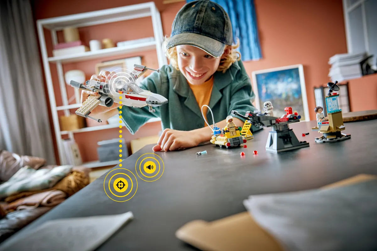 SMART Play™: Luke's Red Five X-Wing™ - Image 8