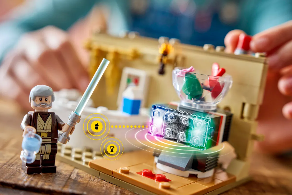 SMART Play™: Mos Eisley Cantina™ - Image 6