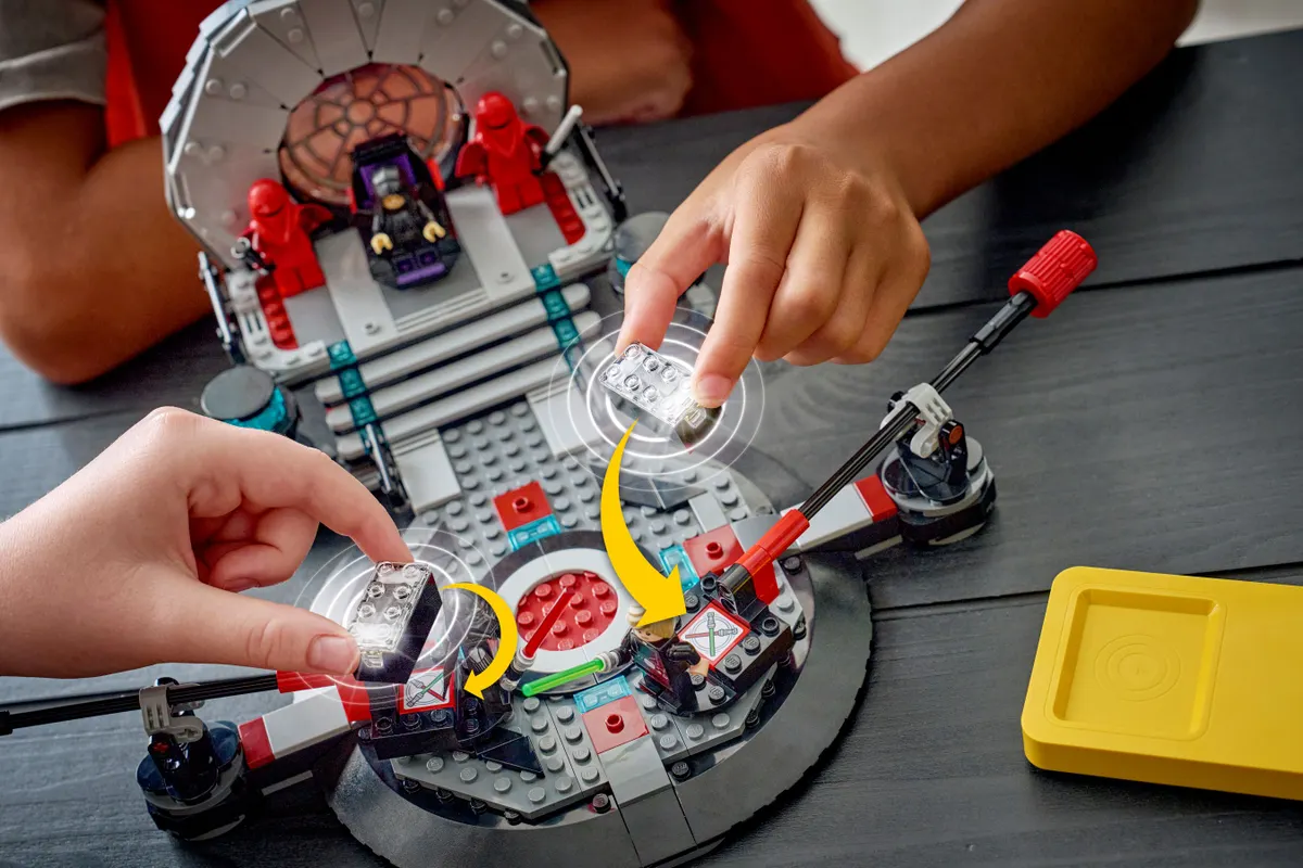 SMART Play™: Throne Room Duel & A-Wing™ - Image 7