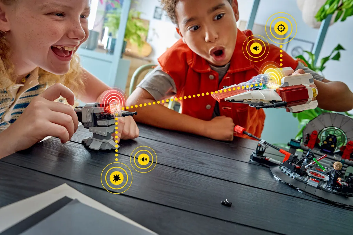 SMART Play™: Throne Room Duel & A-Wing™ - Image 4